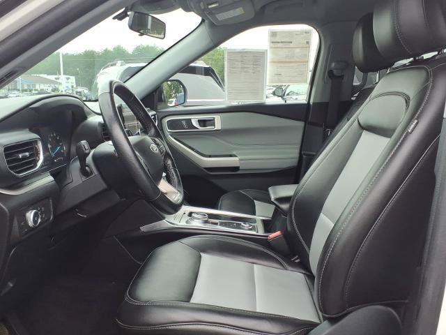 Certified 2022 Ford Explorer XLT w/ Equipment Group 202A AWD/4WD image 14