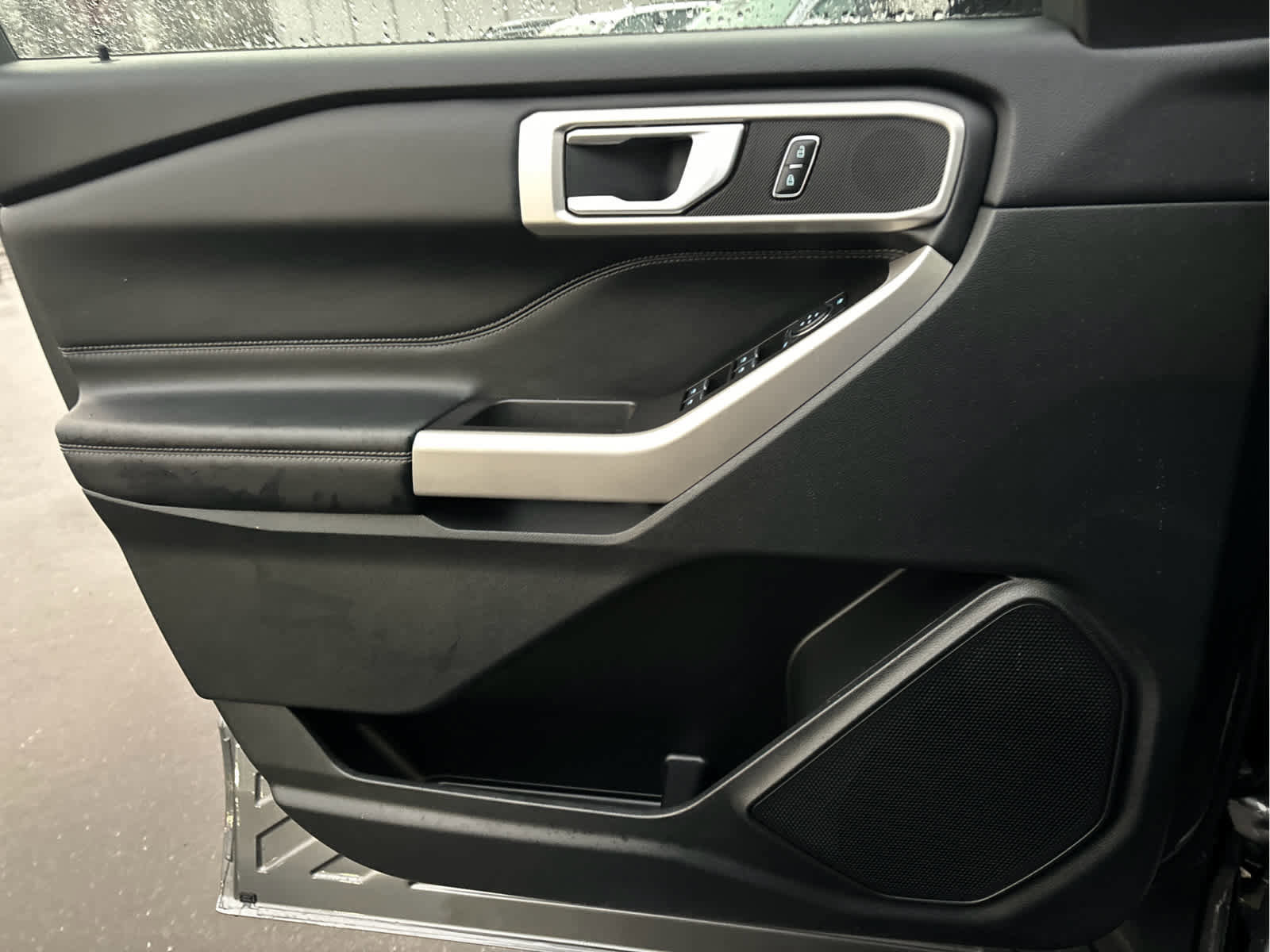 Certified 2023 Ford Explorer XLT w/ Equipment Group 202A image 27