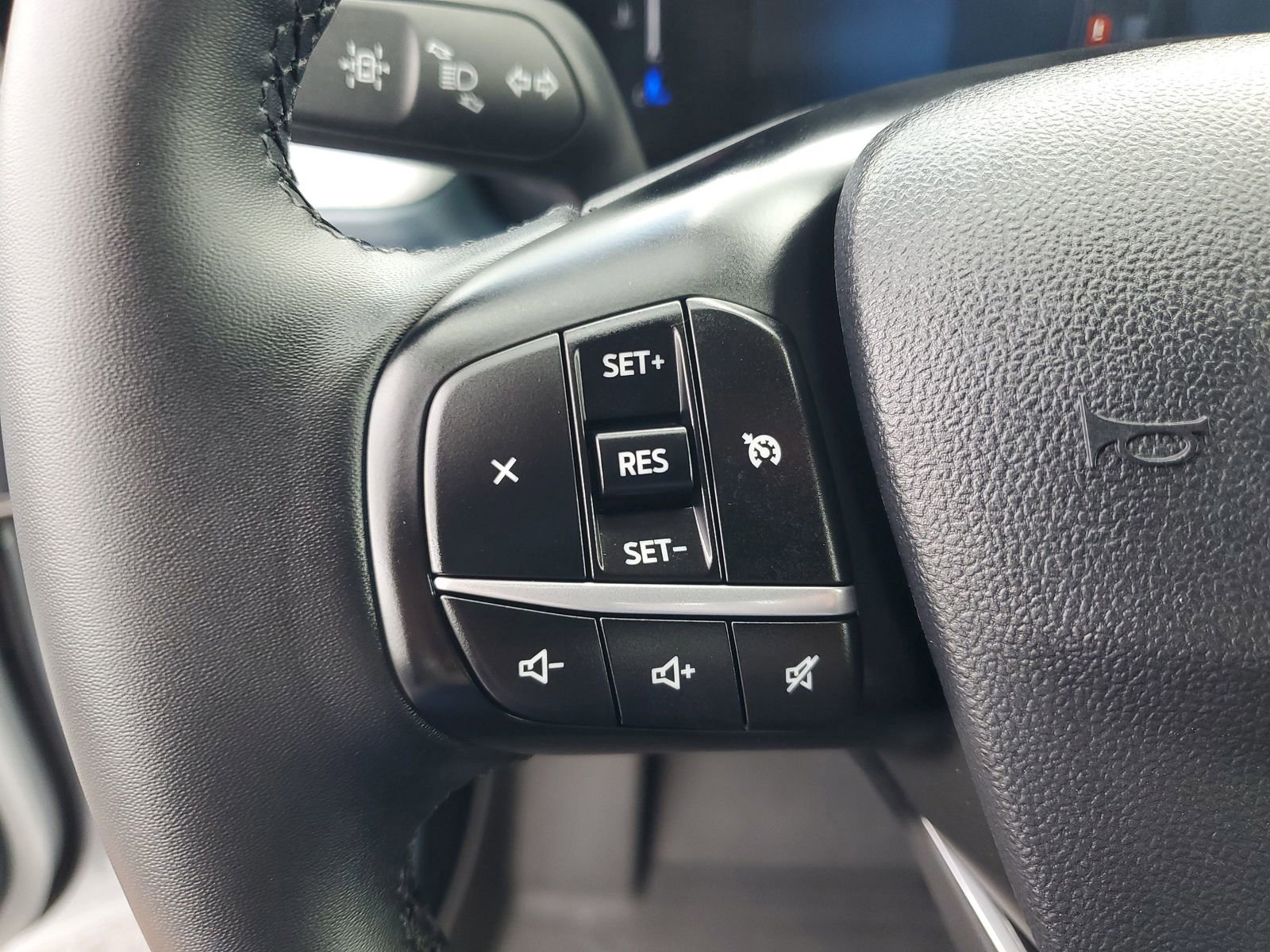 Certified 2025 Ford Maverick XLT w/ Equipment Group 301A AWD/4WD image 18