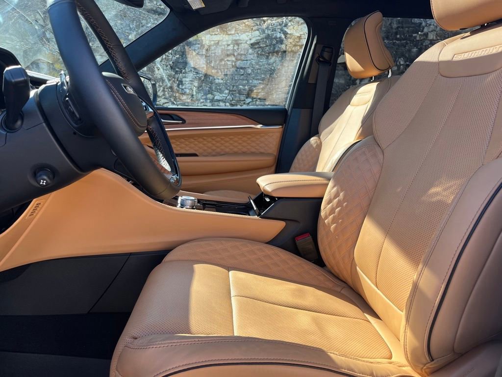 Used 2025 Jeep Grand Cherokee L Summit image 21