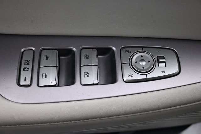 Used 2024 Hyundai Palisade Limited FWD image 13