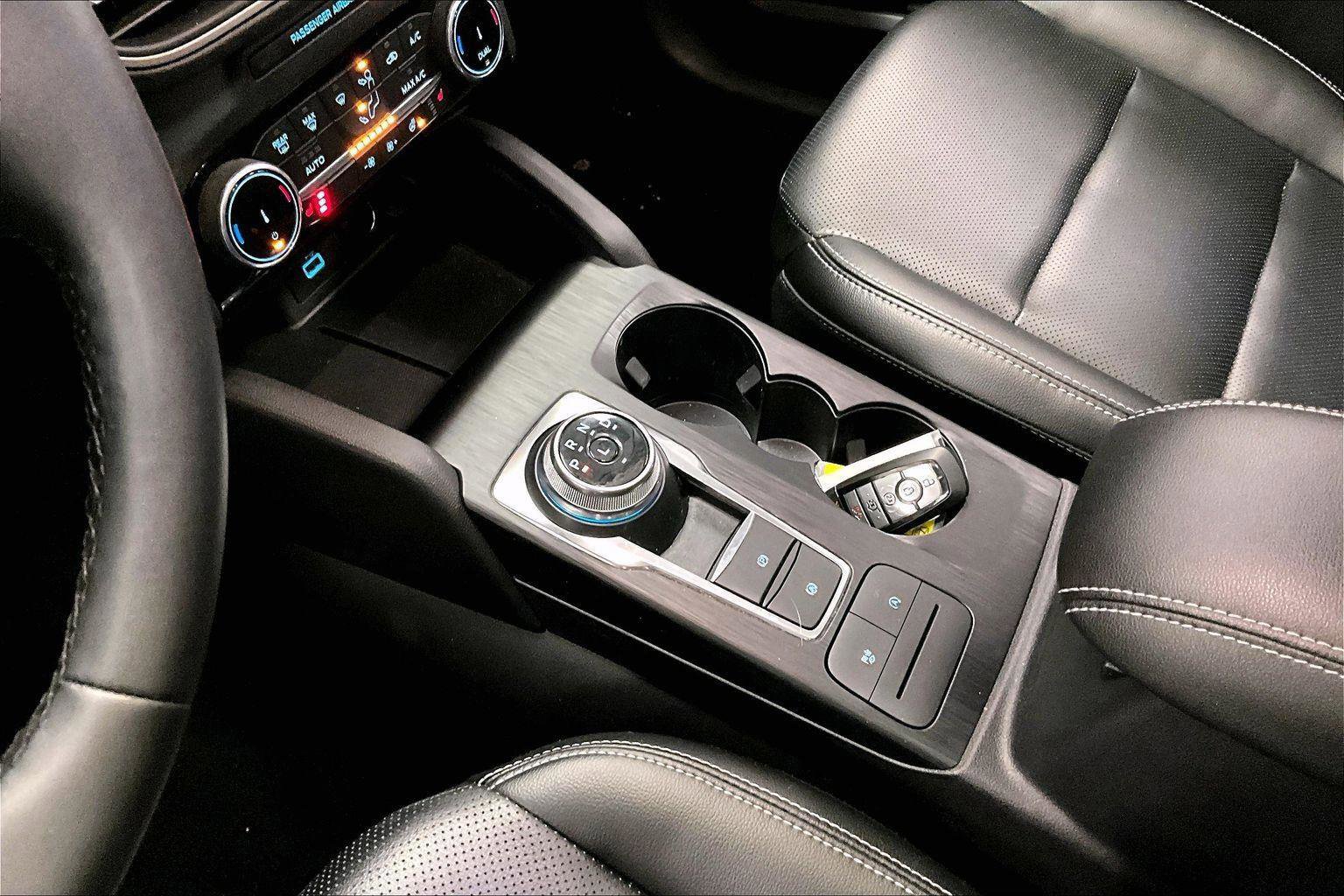 Certified 2022 Ford Escape SEL image 16