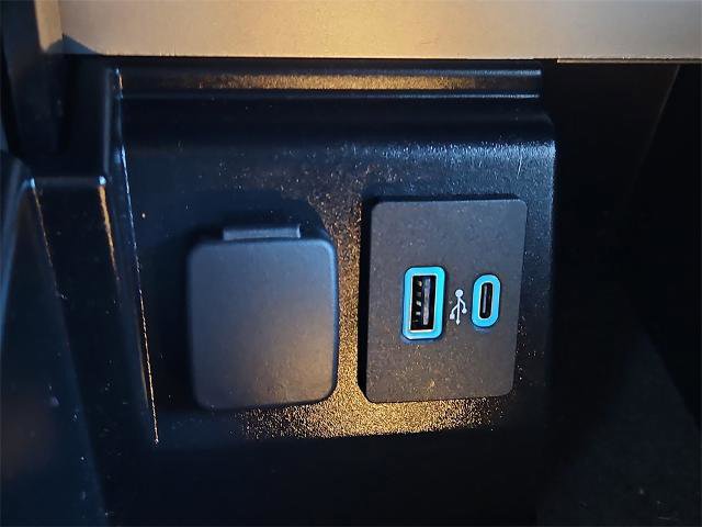 Certified 2022 Ford Explorer XLT w/ Equipment Group 202A image 12