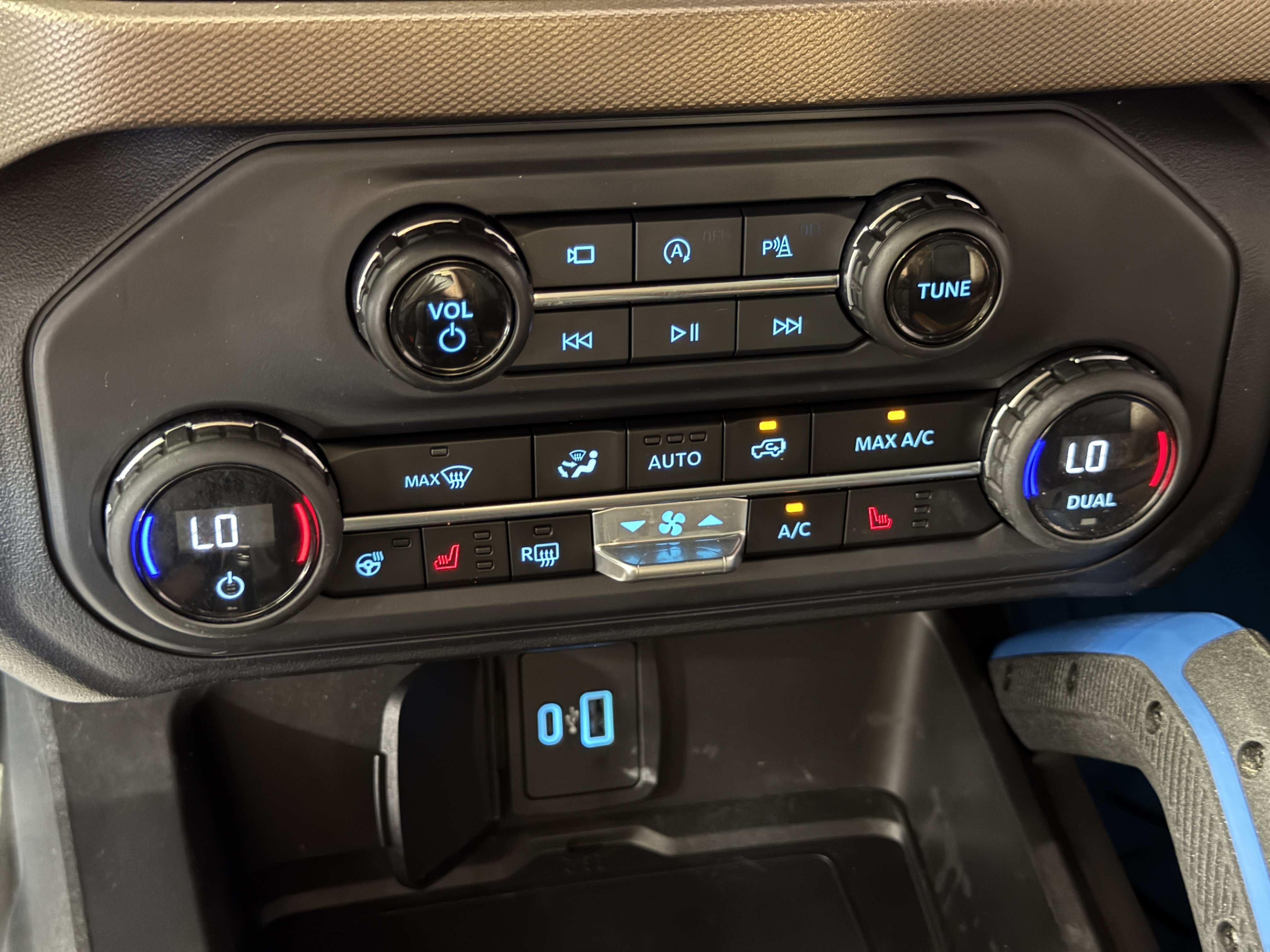 Certified 2023 Ford Bronco Outer Banks AWD/4WD image 20