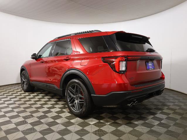 Certified 2025 Ford Explorer ST image 2