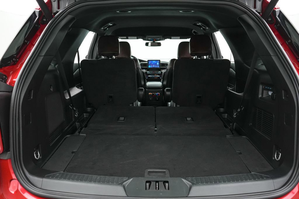Certified 2023 Ford Explorer Platinum w/ Class IV Trailer Tow Package AWD/4WD image 23