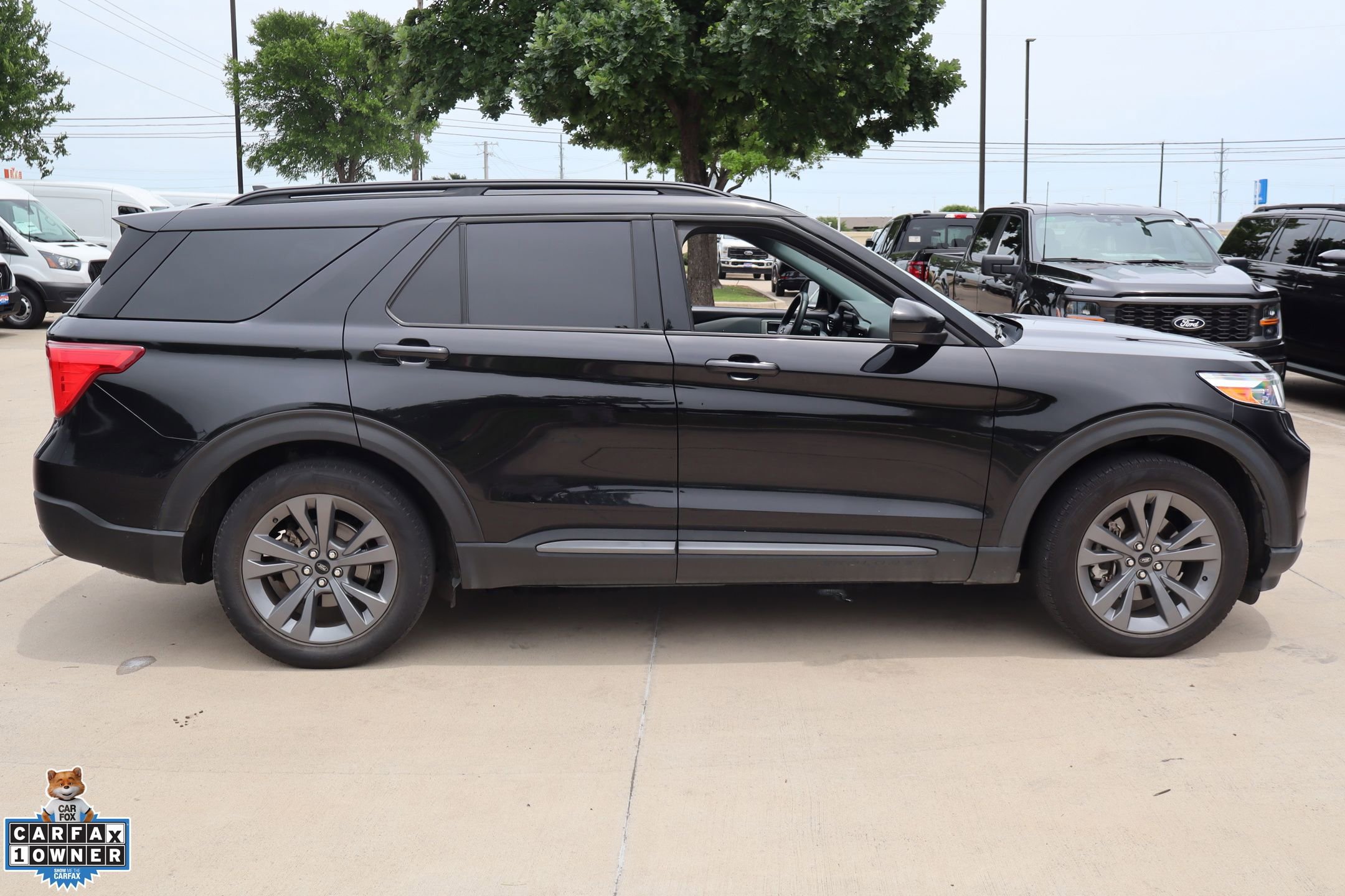 Certified 2023 Ford Explorer XLT w/ Equipment Group 202A RWD image 2
