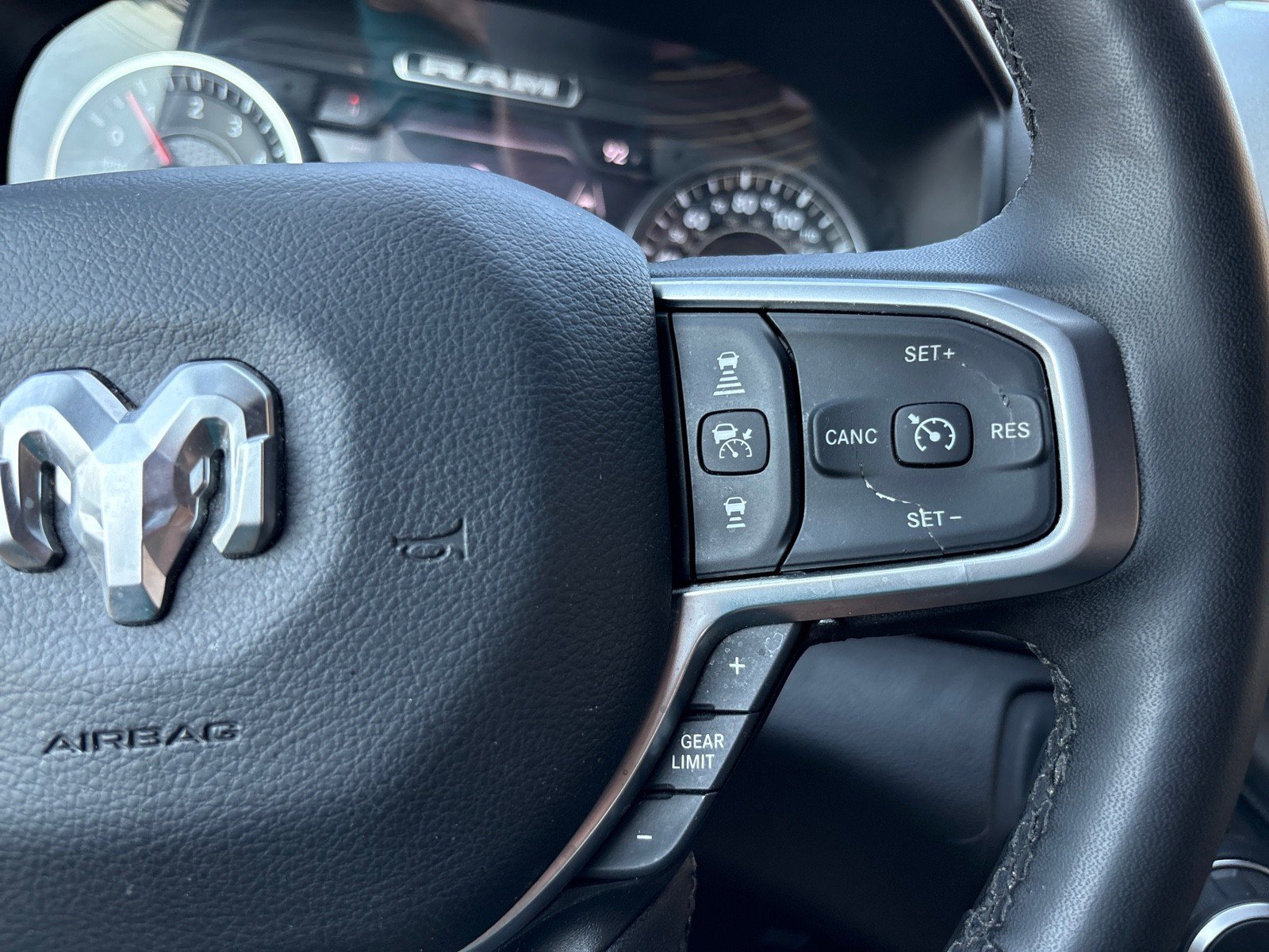 Used 2025 RAM 1500 Big Horn AWD/4WD image 15