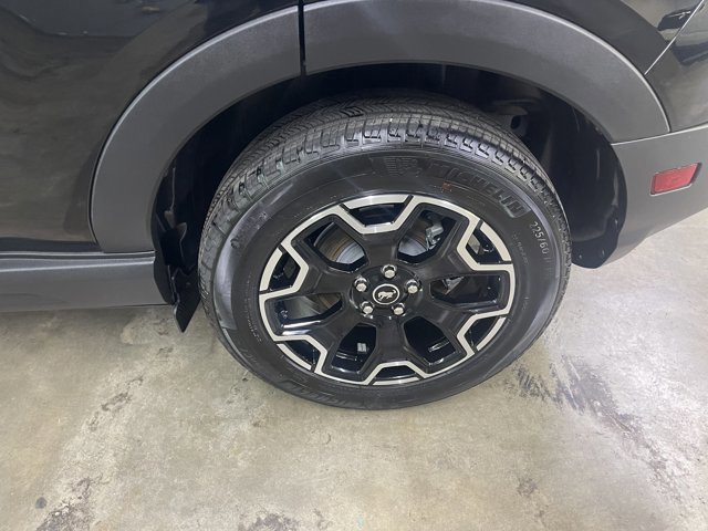 Certified 2025 Ford Bronco Sport Outer Banks w/ Outer Banks Tech Package+ AWD/4WD image 9