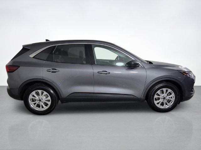 Certified 2023 Ford Escape Active FWD image 2