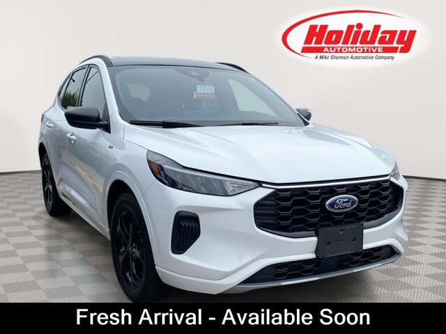 Certified 2023 Ford Escape ST-Line w/ Tech Pack #1 AWD/4WD image 1