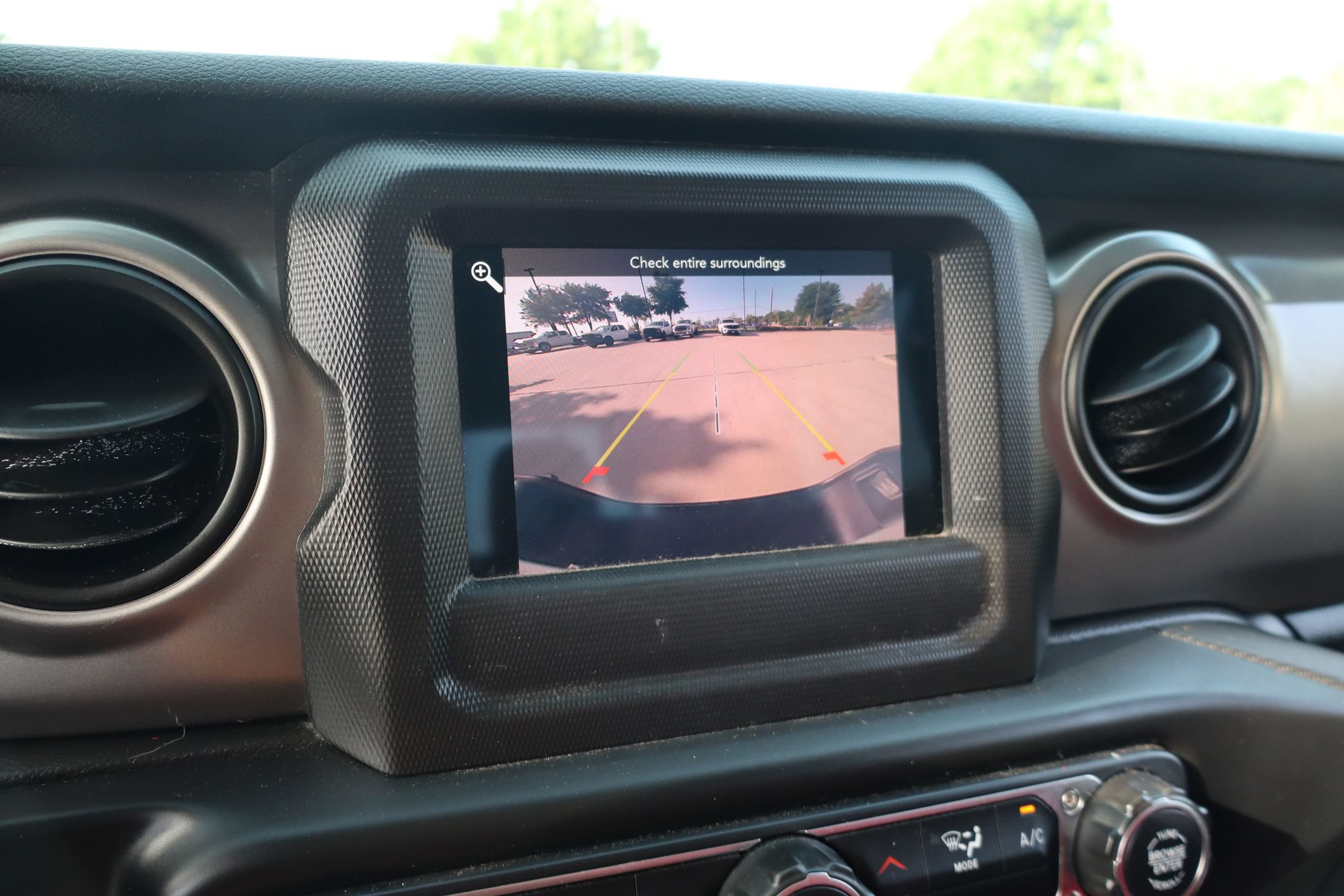 Used 2020 Jeep Gladiator Sport w/ Quick Order Package 24S AWD/4WD image 23