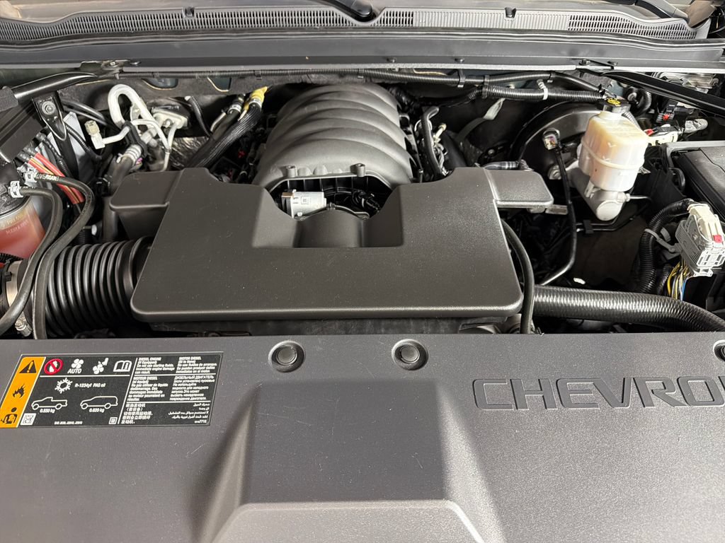 Used 2019 Chevrolet Suburban Premier w/ RST 6.2L Performance Edition AWD/4WD image 28