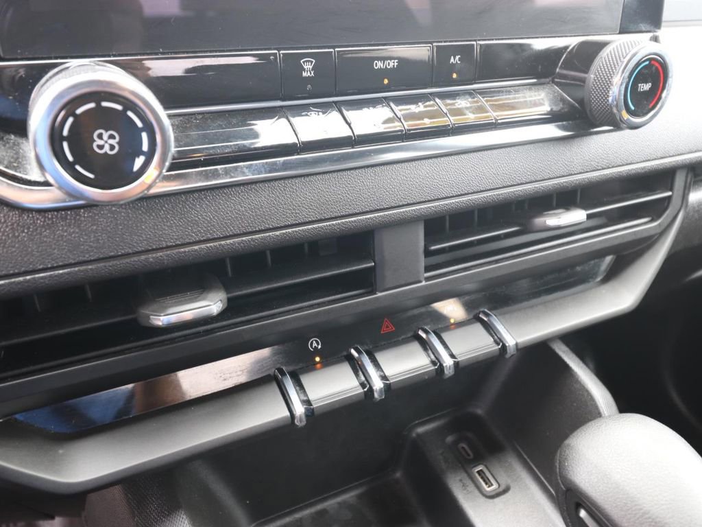 Used 2023 Chevrolet Colorado W/T image 21