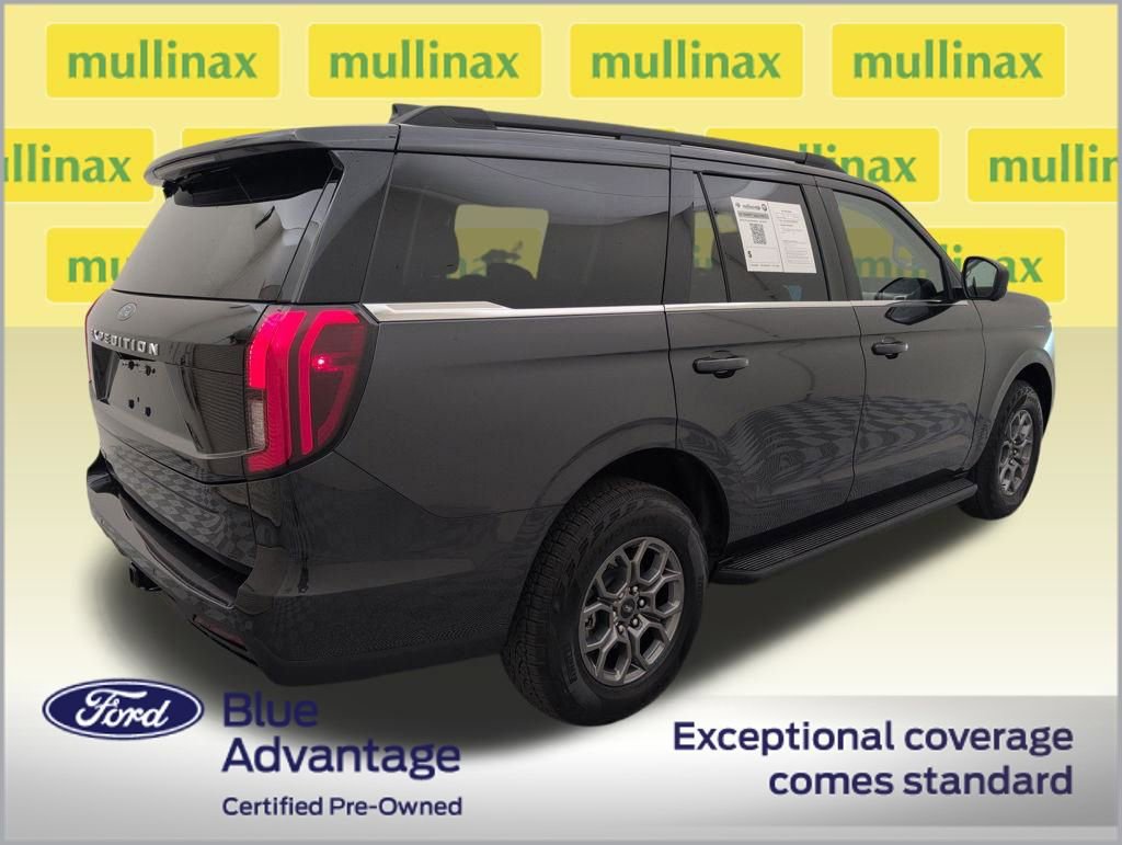 Certified 2025 Ford Expedition Active image 3