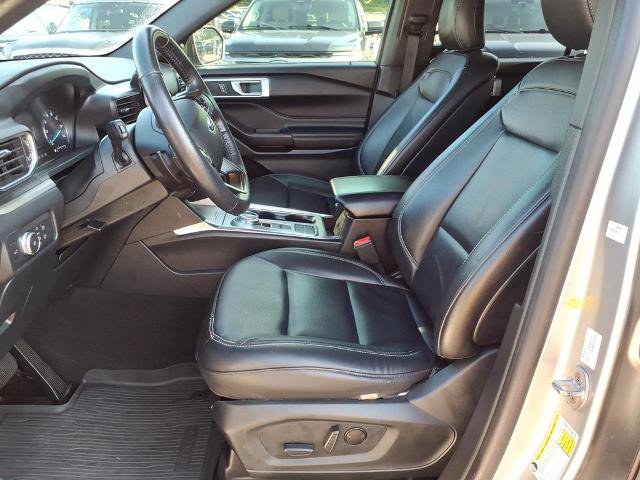 Certified 2020 Ford Explorer XLT w/ Equipment Group 202A RWD image 9