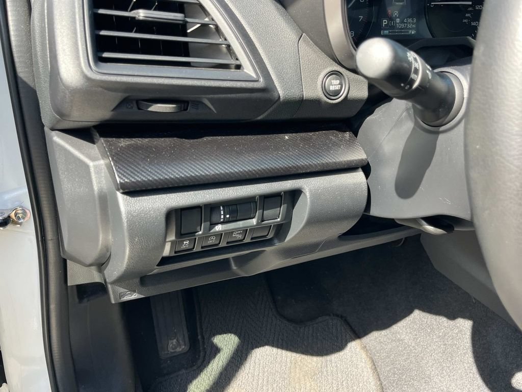 Used 2023 Subaru Crosstrek 2.0i Premium AWD/4WD image 32