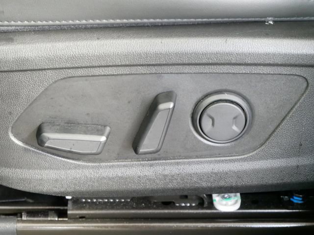 Used 2023 Kia Sorento SX image 16