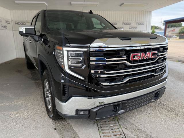 Used 2025 GMC Sierra 1500 SLT RWD image 1
