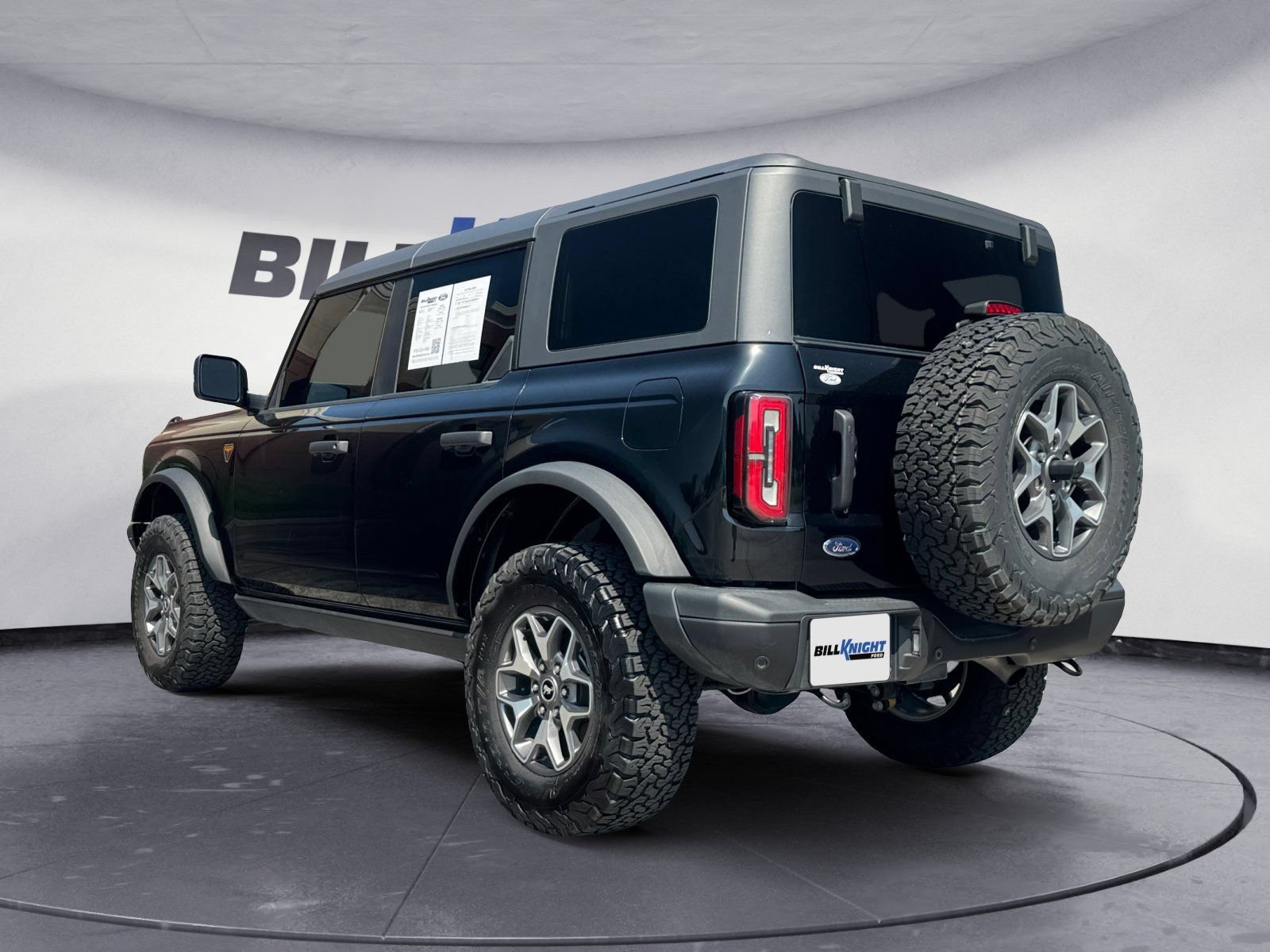 Certified 2024 Ford Bronco Badlands AWD/4WD image 3