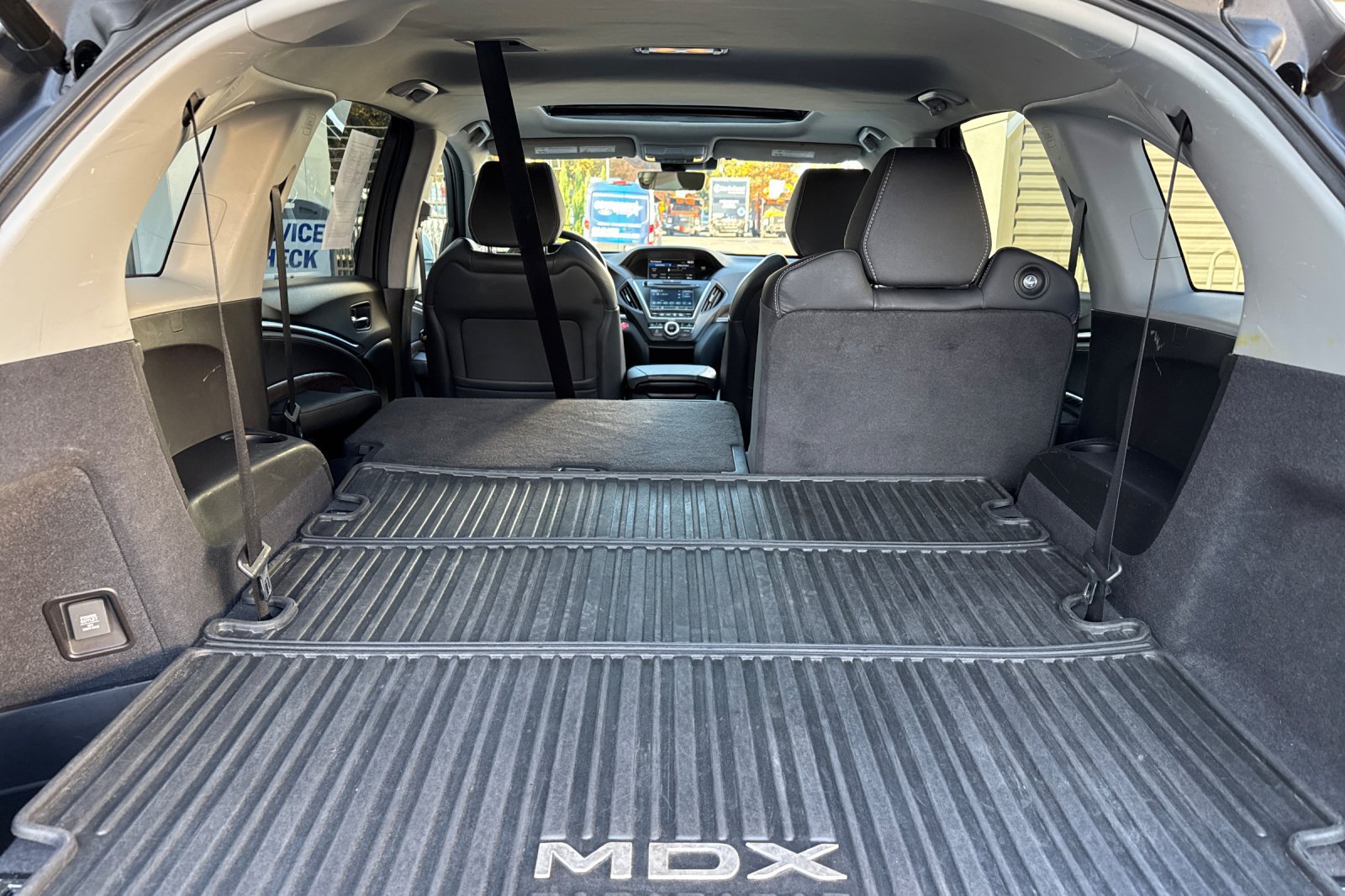 Used 2020 Acura MDX w/ Technology Package AWD/4WD image 16