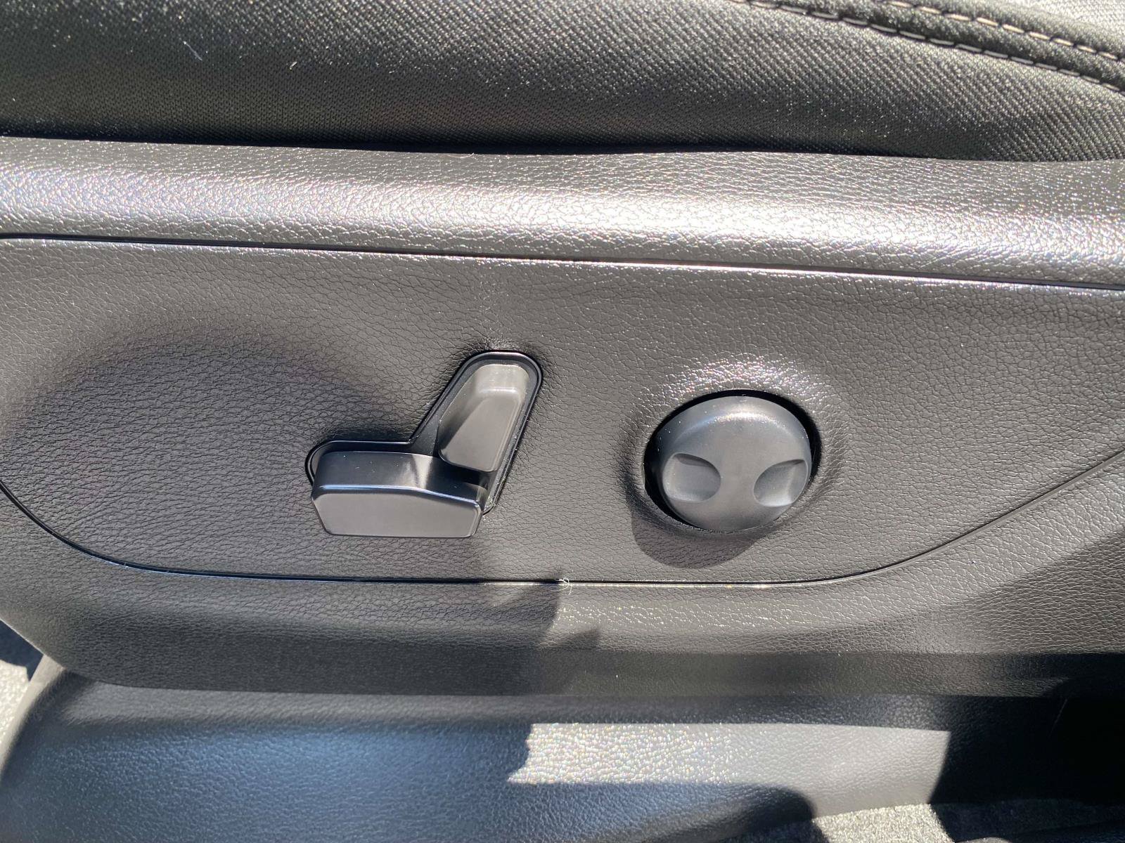 Used 2022 RAM 1500 Big Horn AWD/4WD image 16