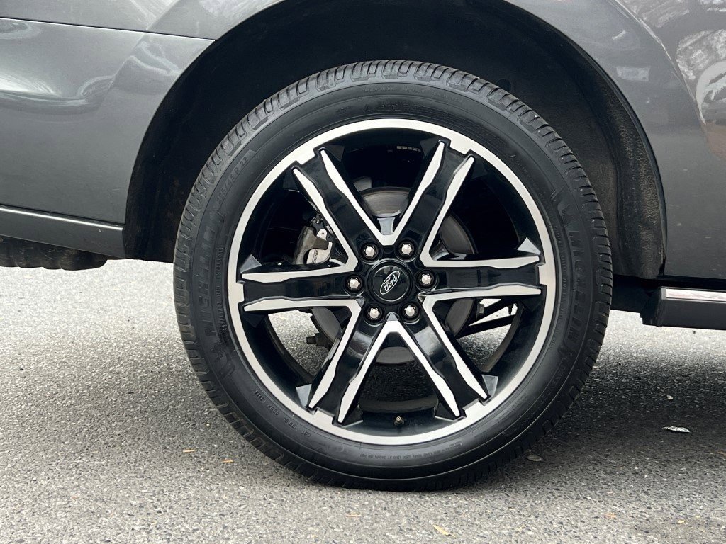 Certified 2021 Ford Expedition Limited image 7