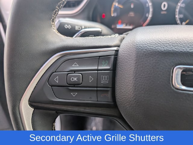 Used 2025 Jeep Grand Cherokee Altitude AWD/4WD image 17