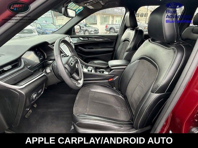 Used 2023 Jeep Grand Cherokee Altitude image 12