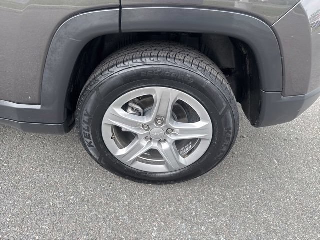 Used 2024 Jeep Compass Latitude AWD/4WD image 12