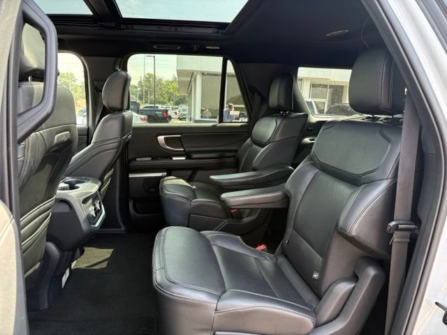Certified 2025 Ford Expedition Max Platinum w/ Stealth Appearance Package AWD/4WD image 18