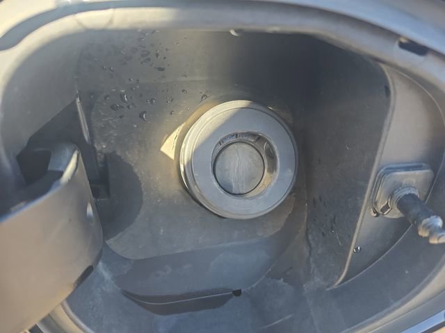 Used 2023 GMC Canyon AT4 w/ Technology Package image 22