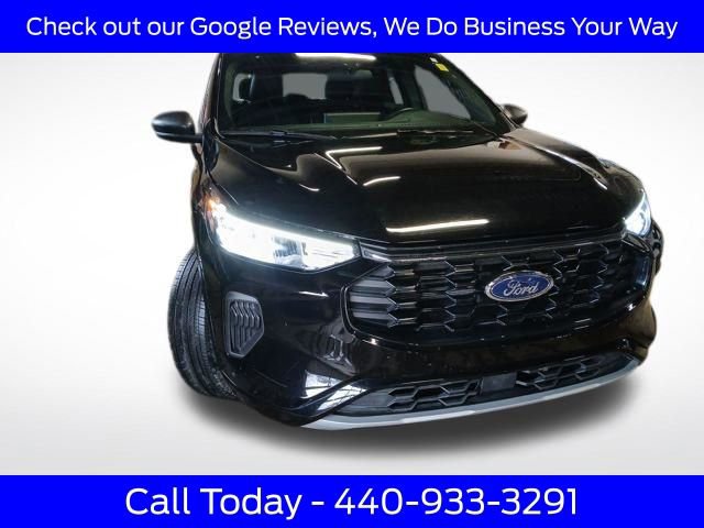 Certified 2023 Ford Escape ST-Line w/ Tech Pack #1 image 14