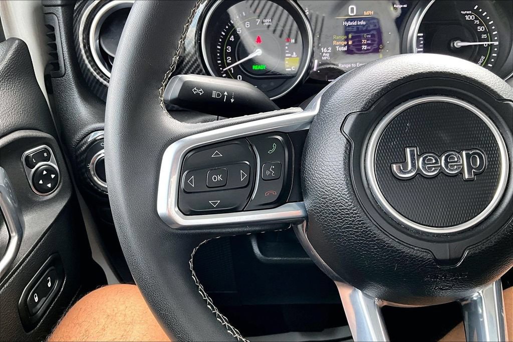 Used 2023 Jeep Wrangler Unlimited Sahara AWD/4WD image 17
