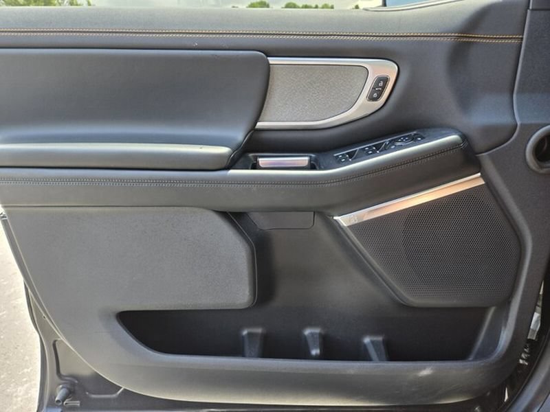 Certified 2025 Ford Expedition Tremor AWD/4WD image 32