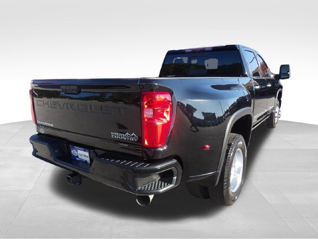 Used 2025 Chevrolet Silverado 3500 High Country w/ High Country Premium Package AWD/4WD image 7