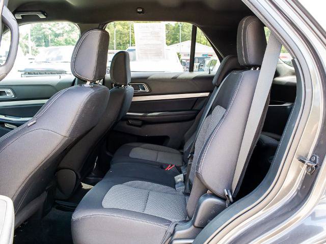 Certified 2018 Ford Explorer XLT AWD/4WD image 17