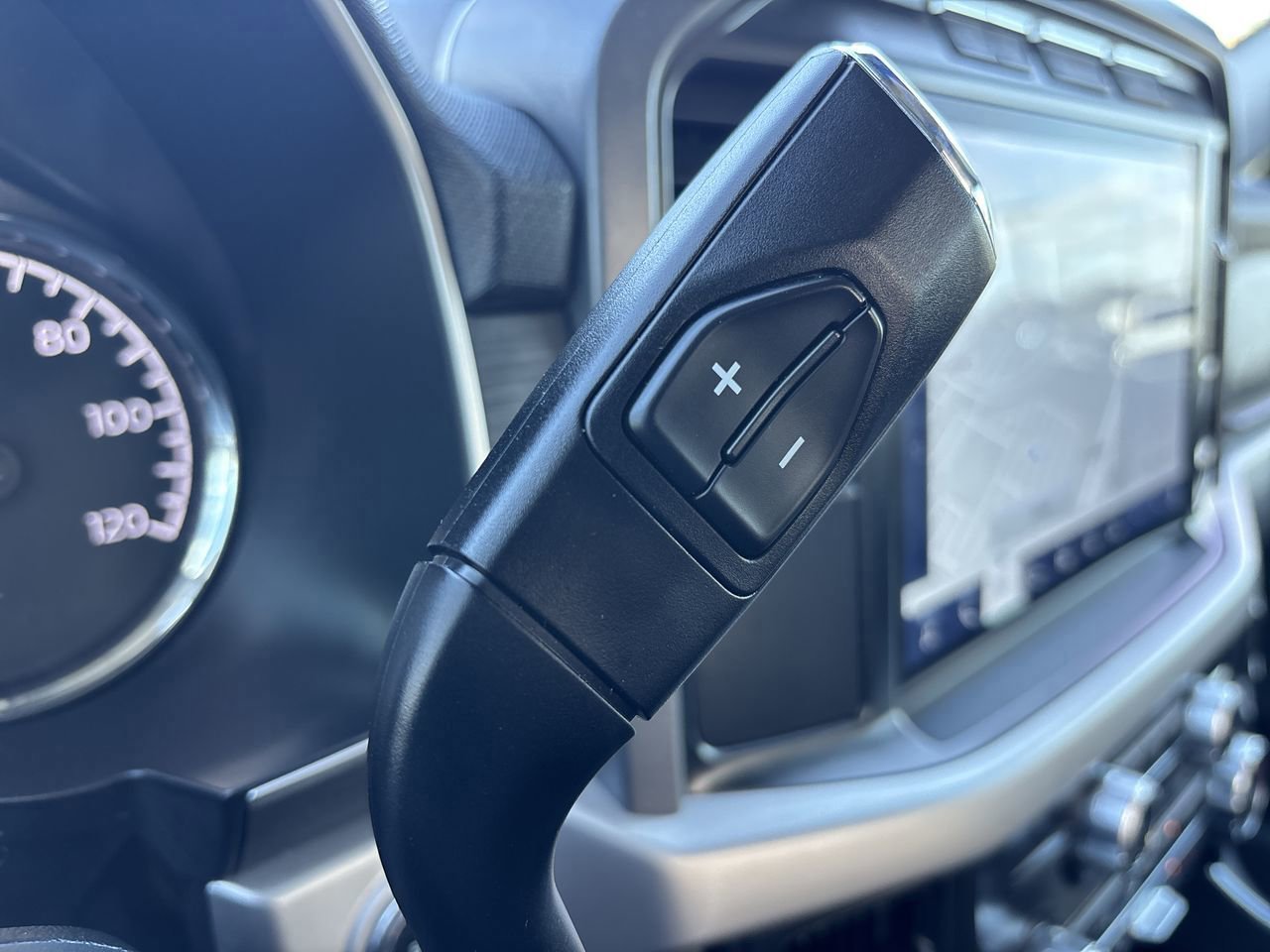 Certified 2022 Ford F150 XLT w/ Equipment Group 302A High image 31