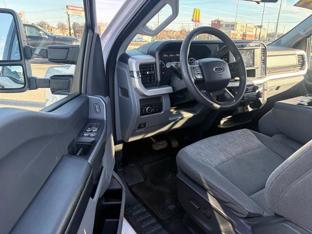 Certified 2024 Ford F350 XLT image 9