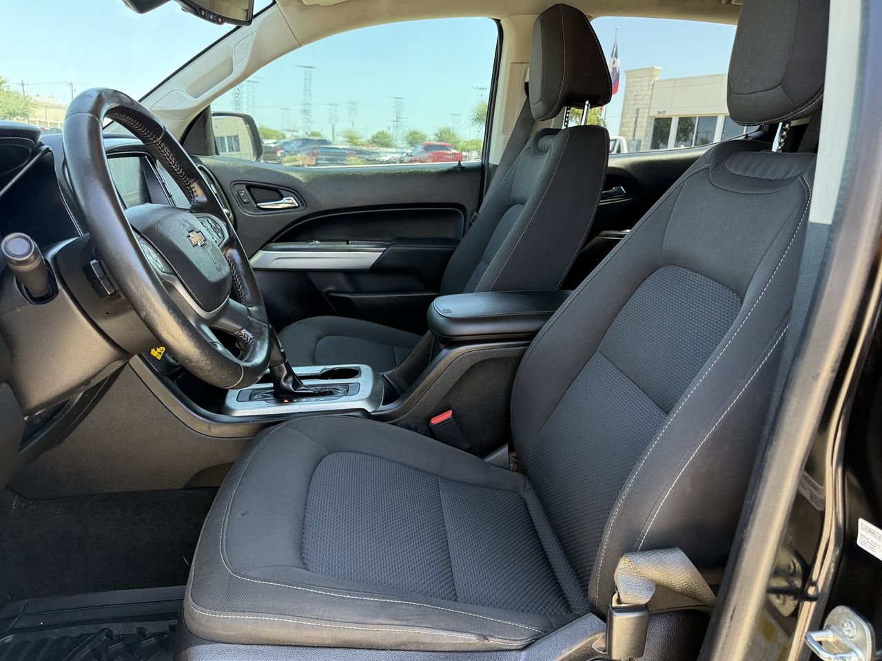 Used 2017 Chevrolet Colorado LT w/ Midnight Edition RWD image 25