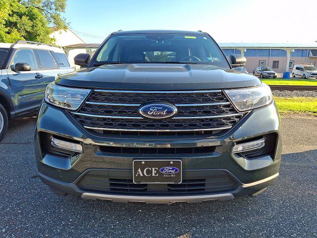 Certified 2023 Ford Explorer XLT w/ Equipment Group 202A AWD/4WD image 2
