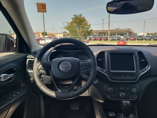 Used 2022 Jeep Cherokee Trailhawk w/ Sound & Nav Group AWD/4WD image 25