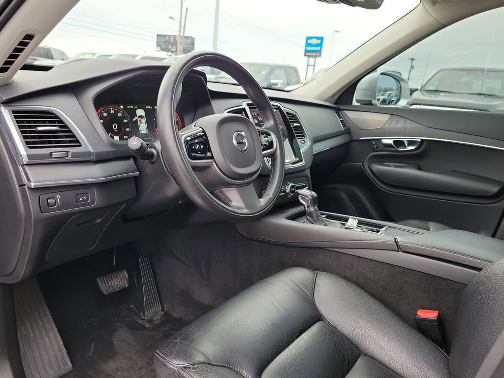 Used 2020 Volvo XC90 T6 Momentum image 20