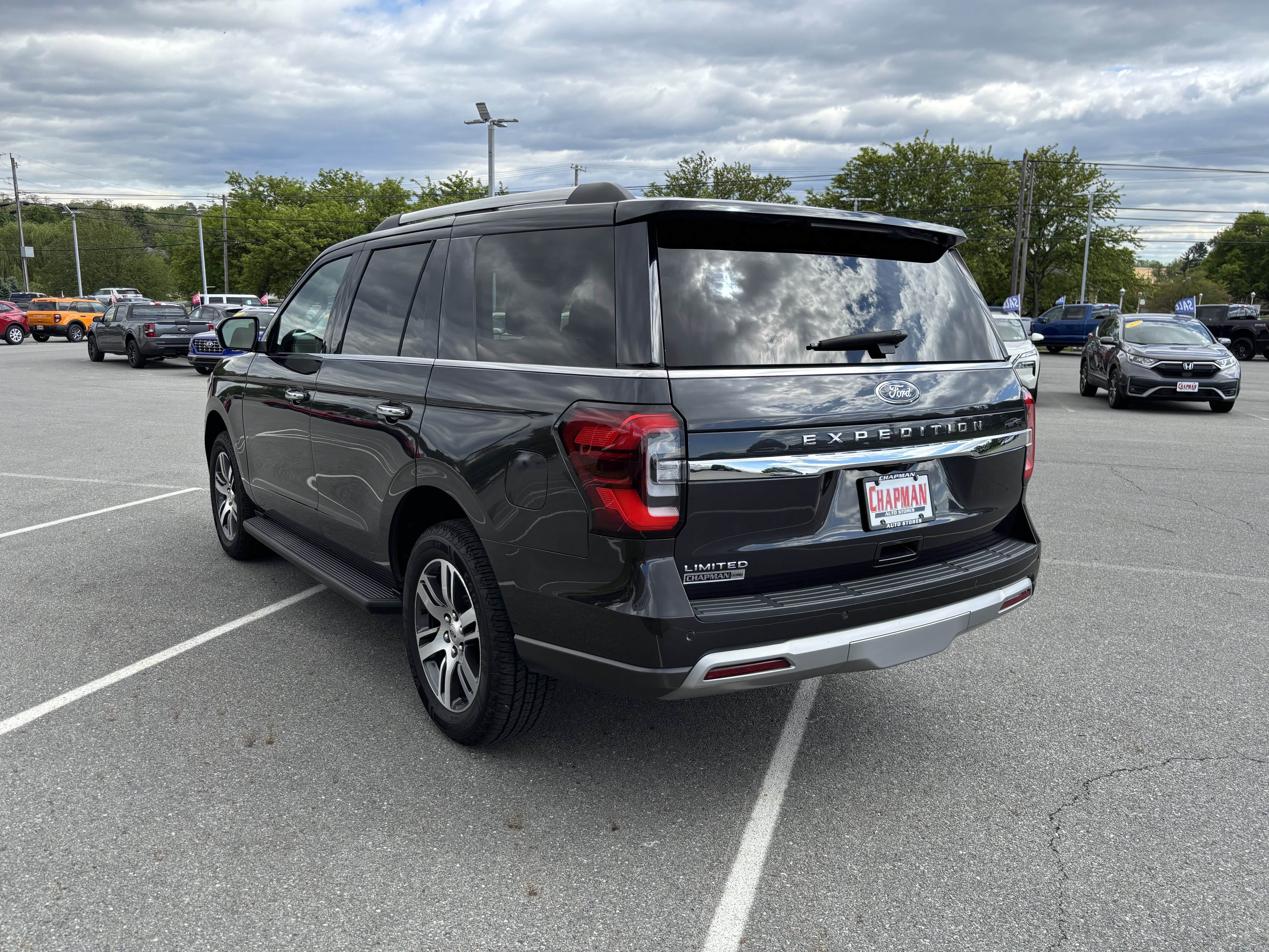 Certified 2024 Ford Expedition Limited AWD/4WD image 5