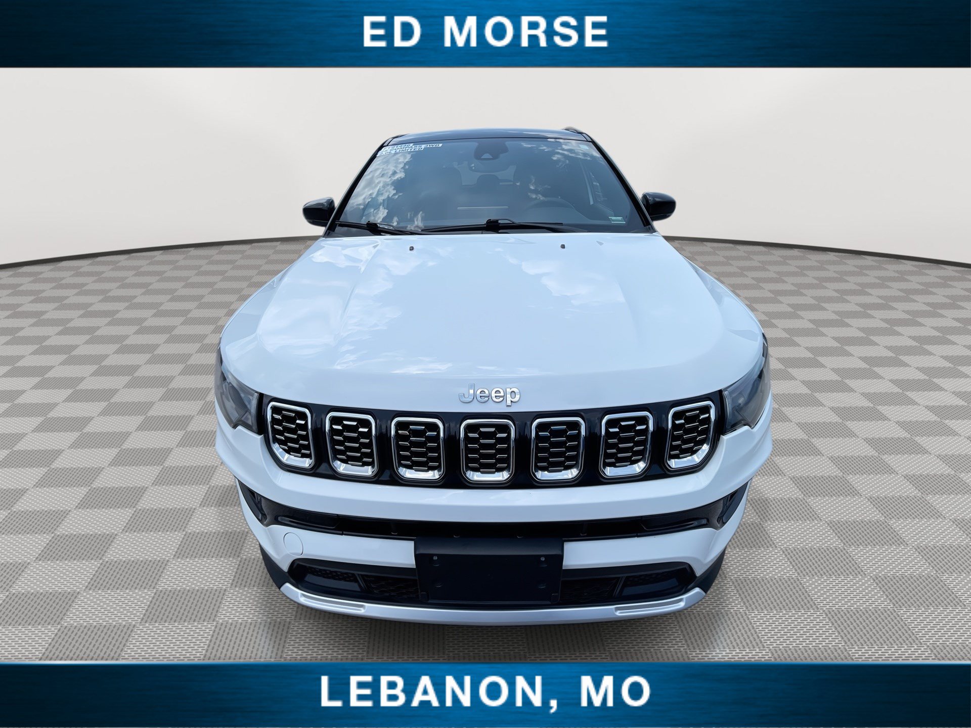 Used 2025 Jeep Compass Limited AWD/4WD image 3