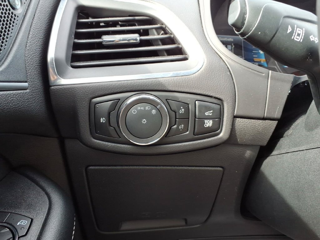 Certified 2024 Ford Edge Titanium AWD/4WD image 14