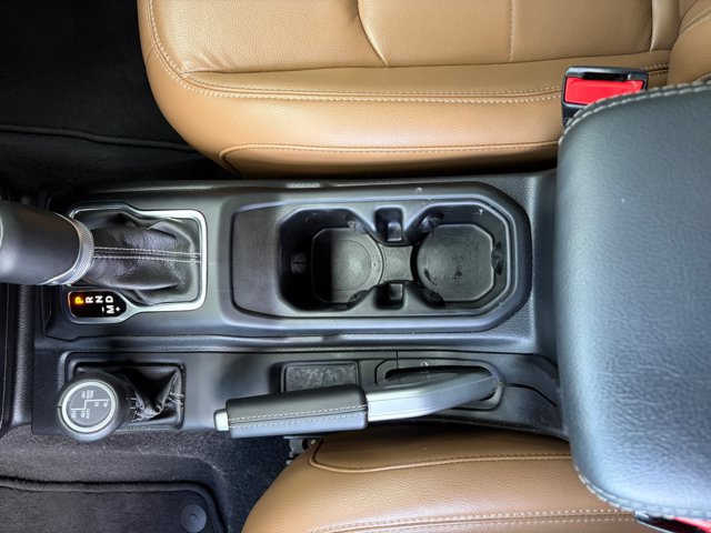 Used 2023 Jeep Wrangler Unlimited Sahara w/ Dual Top Group AWD/4WD image 15