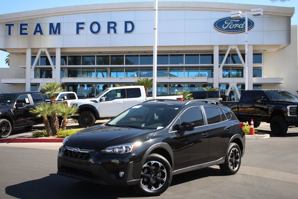 Used 2023 Subaru Crosstrek 2.0i Premium AWD/4WD image 2