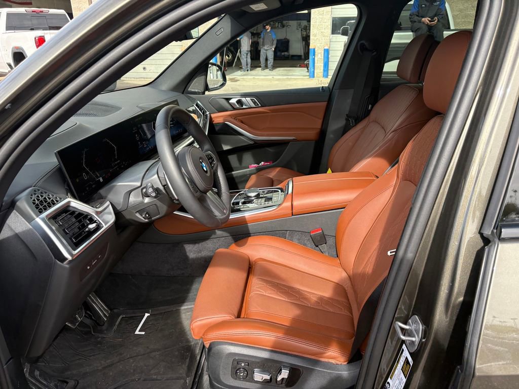 Used 2026 BMW X5 xDrive40i w/ M Sport Package image 40