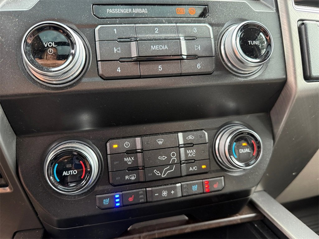 Certified 2019 Ford F350 Limited image 24